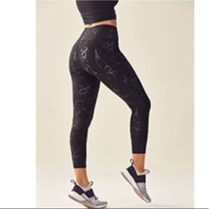 Fabletics power hold workout leggings
